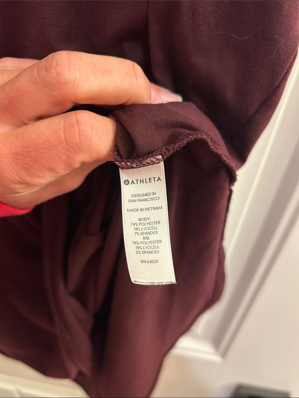 Athleta Women's Wine Scoop Neck Muscle Tank - Picture 2 of 3